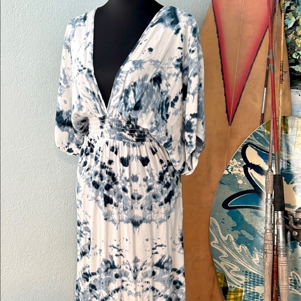 Japna,Bohemian Tie-Dye,Low V-Neck, Gorgeous,Blue Hues,Excellent Condition,Size L - Picture 6 of 10